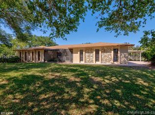 16731 SW 49th St, Southwest Ranches, FL 33331