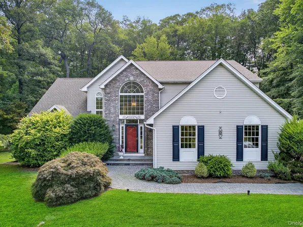 34 Salierno Road, Tuxedo Park, NY 10987