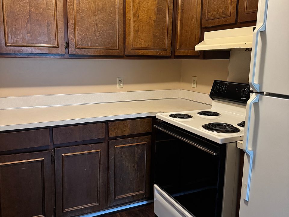 2nd image of 3 Kim Ct APT 1