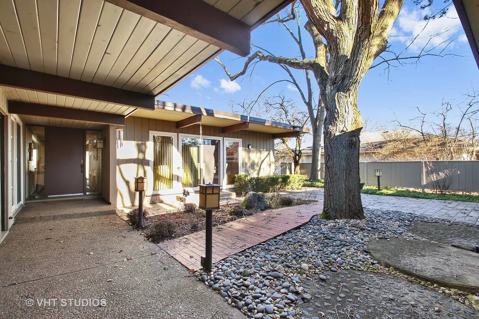 2930 Lake Placid Ln photo 1