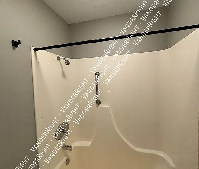 215 N Lincoln St #7 — Photo 10