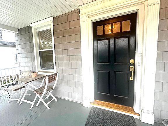 Welcome Home - Relax on your Cozy Front Porch!