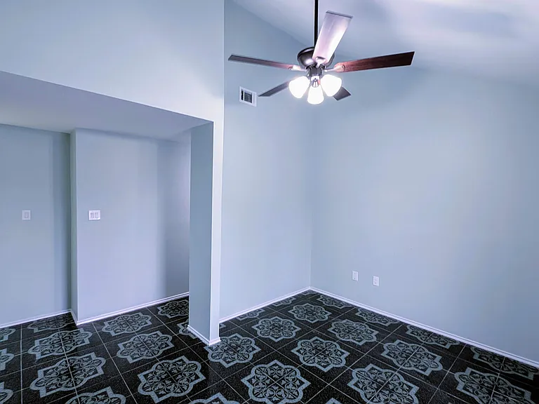 1003 Market St #4 — Photo 3