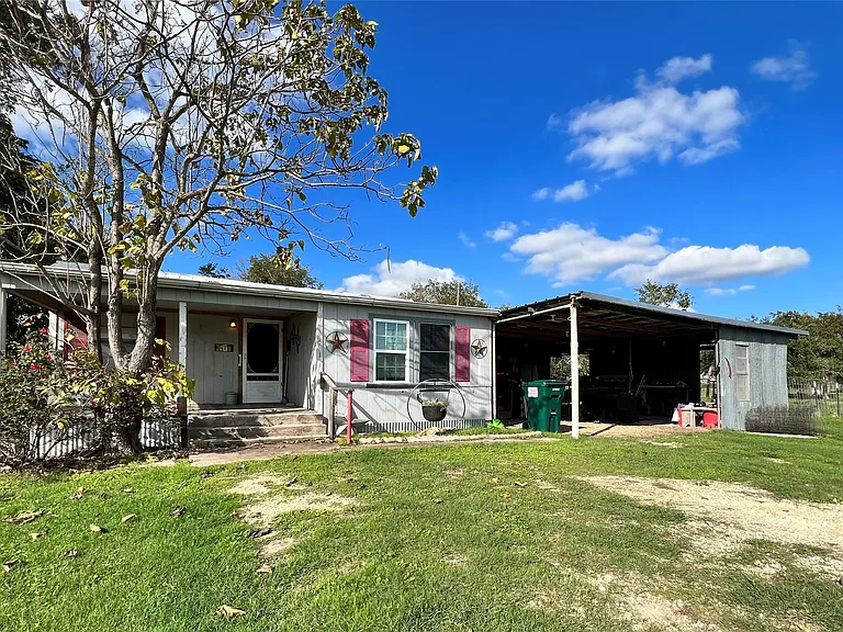 1621 FM 431 — Photo 1