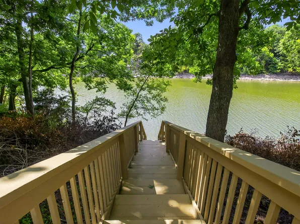 2165 Crystal Springs Rd, Danville, KY 40422