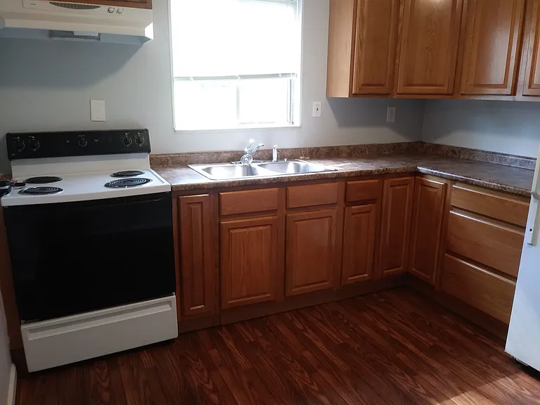 204 Courtyard Cir — Photo 55