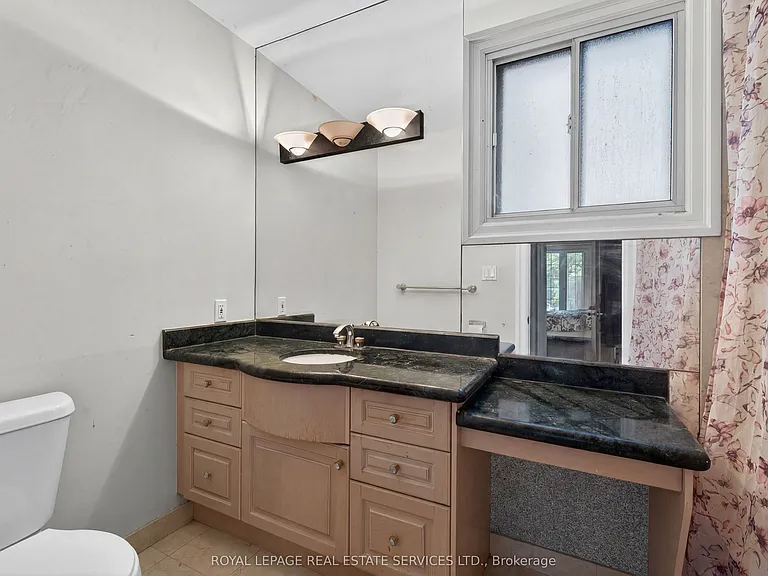 28 Wootten Way N — Photo 29