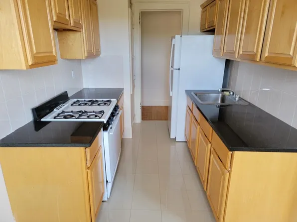 (undisclosed Address), Larchmont, NY 10538