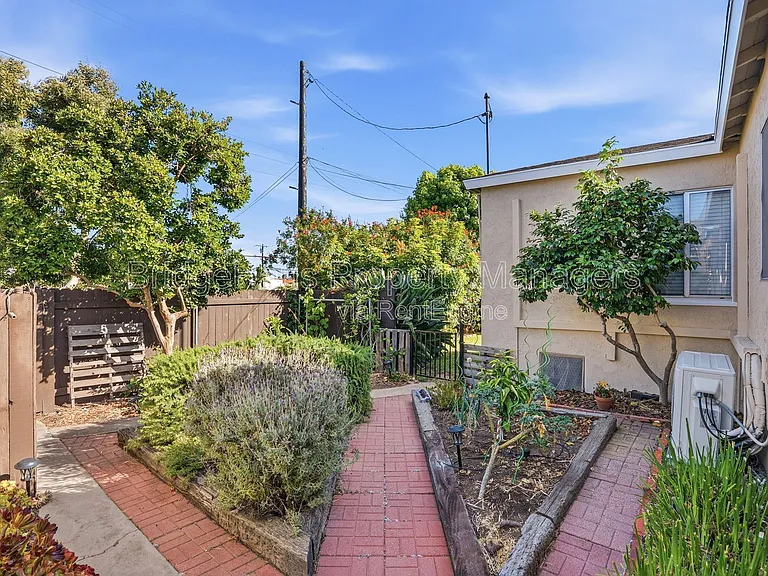 3204 Ingelow St — Photo 42