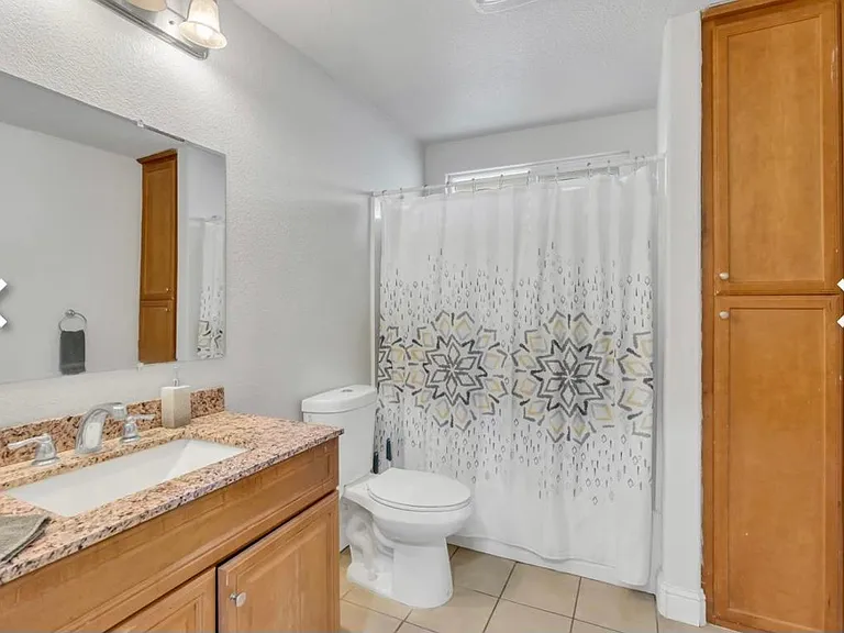 Master bathroom of 3199 Western Avenue Sacramento, CA 95838