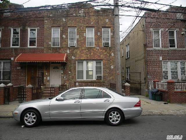 1st image of 694 Bristol St