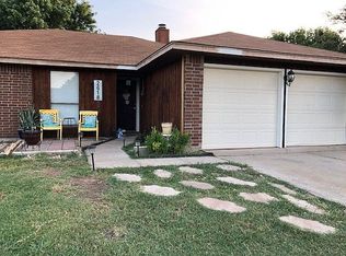 2618 Fairmont Dr, Grand Prairie, TX 75052