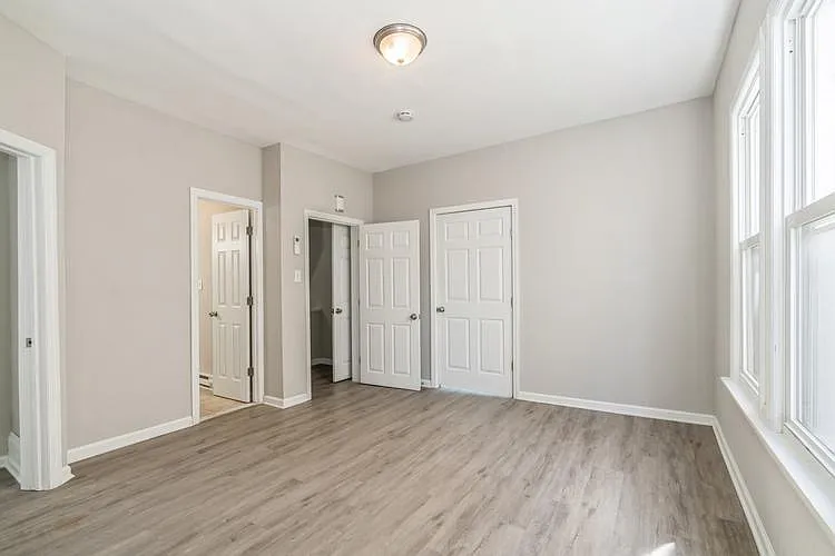 332 Woodside Ave #2 — Photo 8