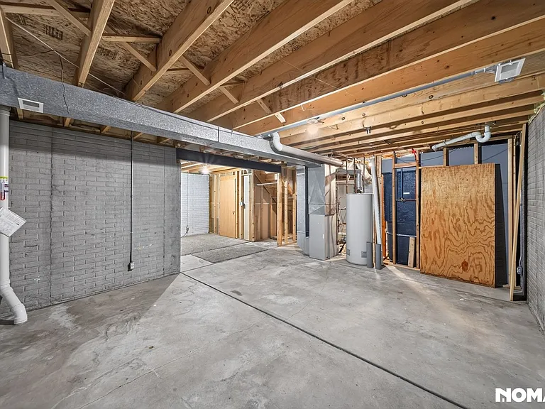 908 Newport Blvd — Photo 27