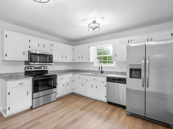 171 Stephanie Dr, Clarksville, TN 37042