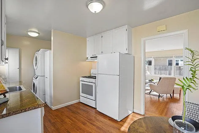 927 Roosevelt Ave — Photo 16