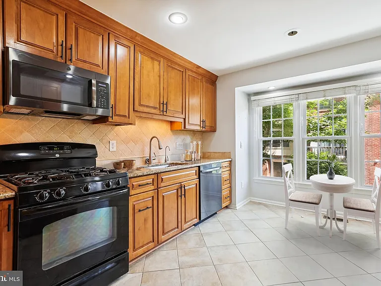 10150 Village Knolls Ct — Photo 3