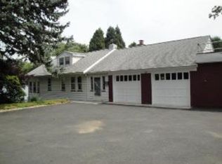 1 Shore Rd, Lake Hopatcong, NJ 07849