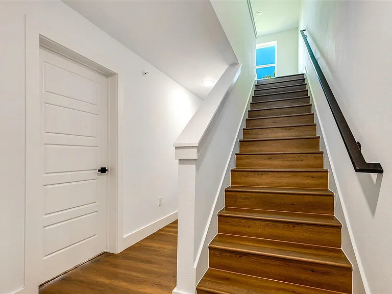 2011 Kirby St #103 — Photo 34