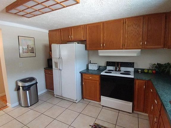 4th image of 6563 Amberwood Ct