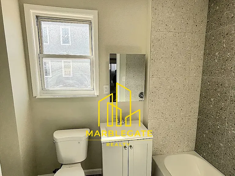 123 Parker St #22 — Photo 6