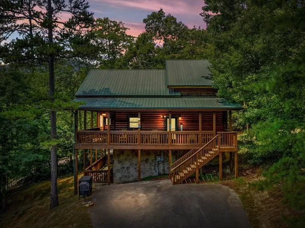 2828 Ridge Creek Cir, Sevierville, TN 37876