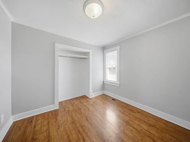 809 W Park Ave — Photo 10