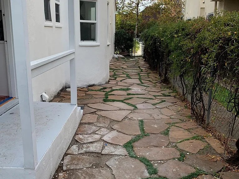 1036 1/2 Hi Point St — Photo 6