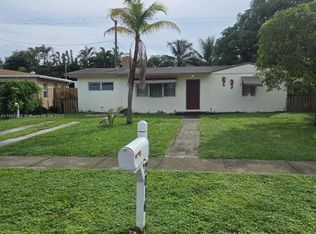 2016 Eagle Dr, West Palm Beach, FL 33409