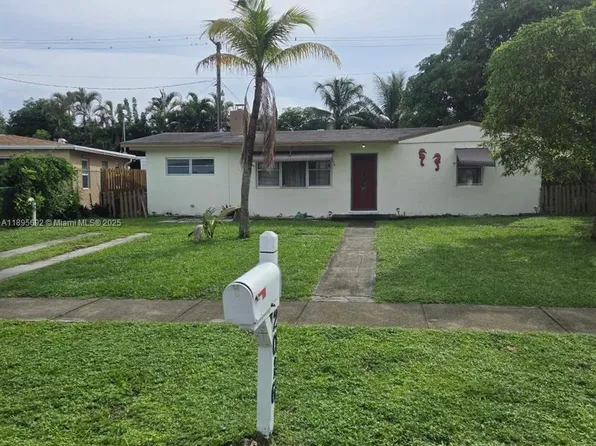 2016 Eagle Dr, West Palm Beach, FL 33409