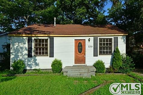 2nd image of 739 Oakdell Ave