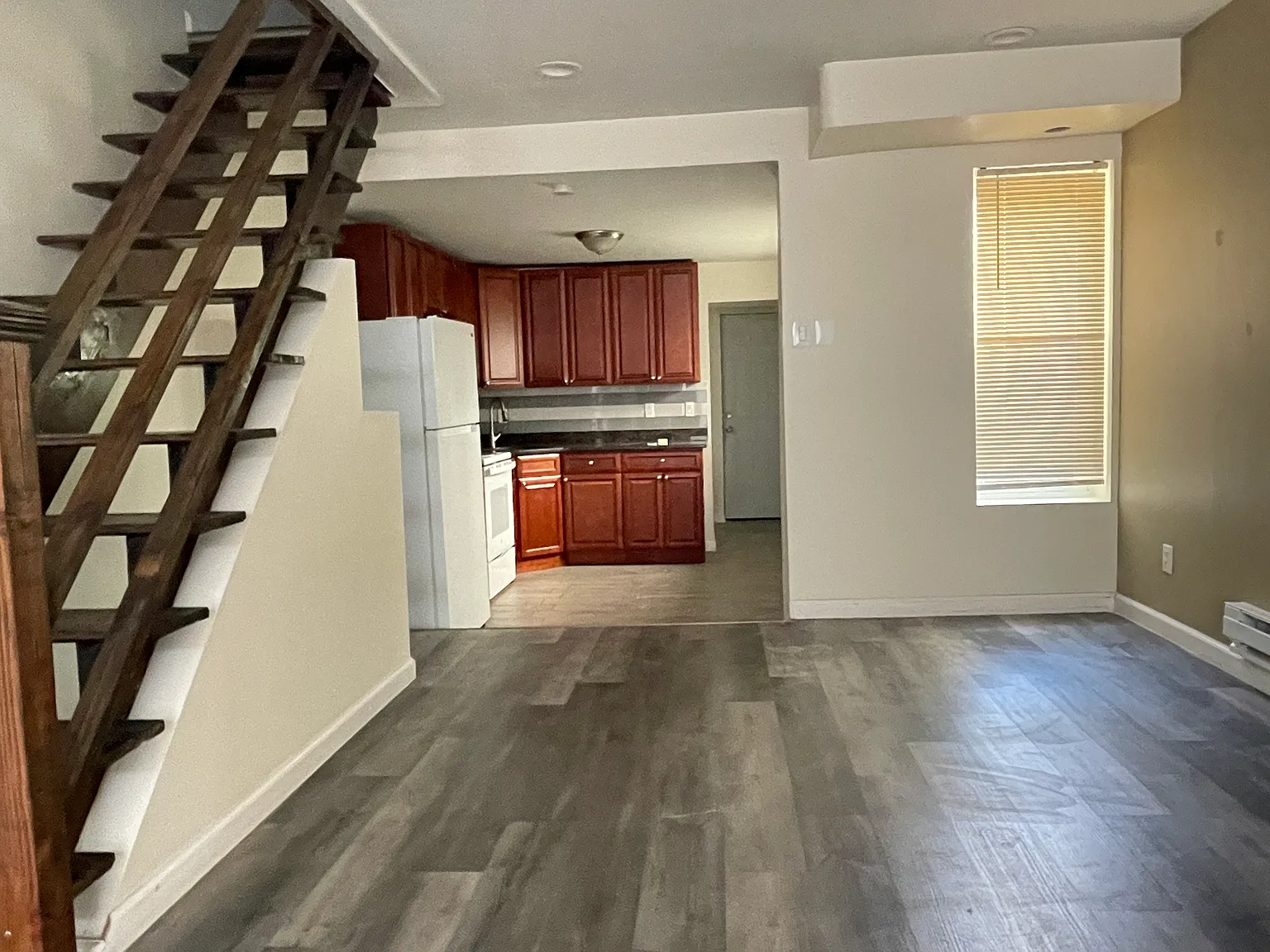 2 bed, 1.5 bath, 956 sqft, $1,400 — Photo 2