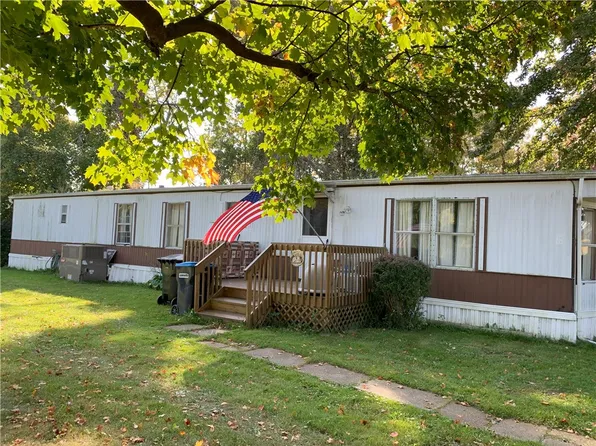 6316 E Townline Rd, Williamson, NY 14589