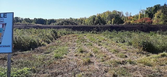 1st image of 7191 W Ridge Rd