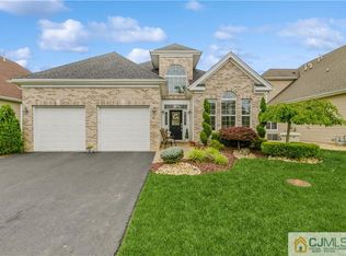 18 Mandrake Rd, Monroe Township, NJ 08831