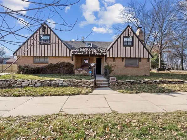 438 N Van Brunt Blvd, Kansas City, MO 64123