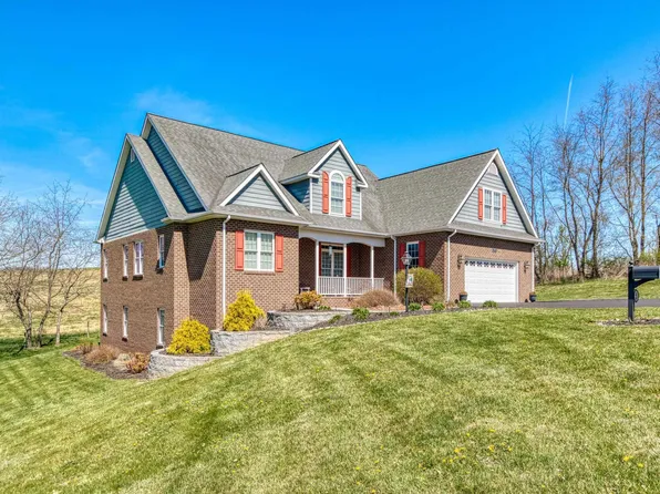 2436 Old Oregon Trl, Pulaski, VA 24301