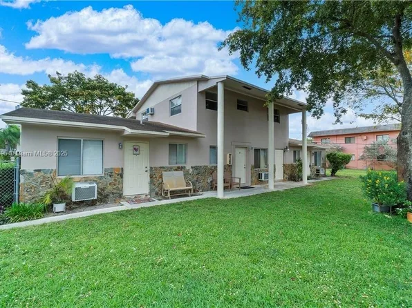 7391 NW 37th St, Hollywood, FL 33024