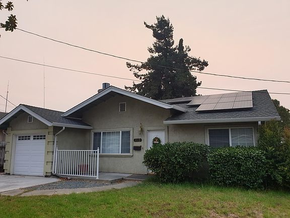 3rd image of 1113 Henderson Ave