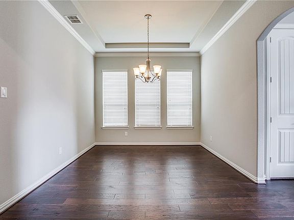 5th image of 805 Aplatan Ln