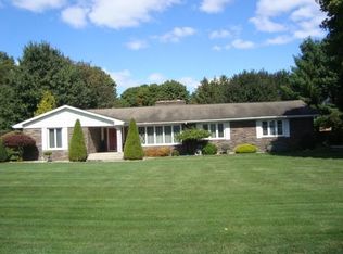 907 E 20th St, La Porte, IN 46350