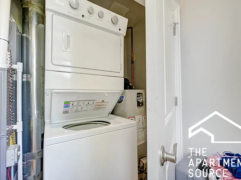 3611 W Wolfram St #2 — Photo 16
