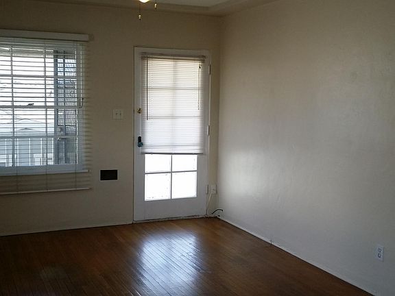 3rd image of 4388 Iowa St