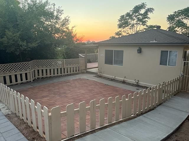 4th street entry to top level