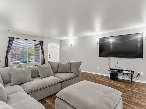 5th image of 283 W Kestrel Dr
