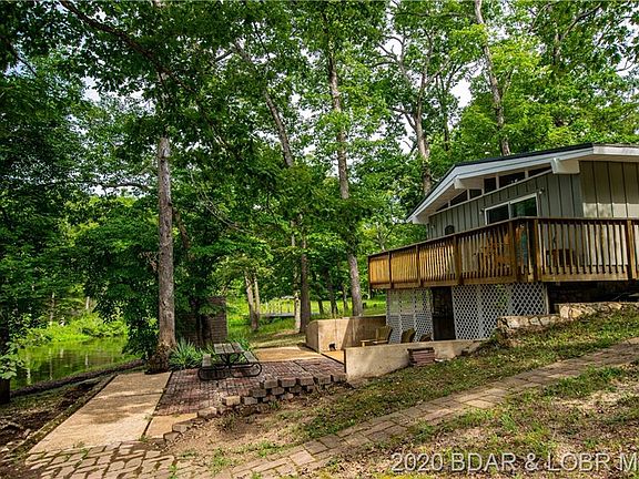 3rd image of 565 Red Oak Ln