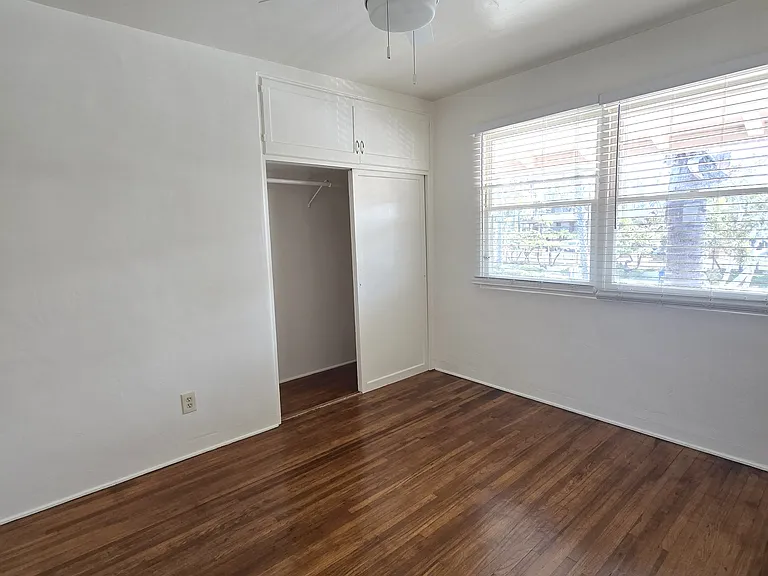 4014 Mission Blvd #UPSTAIRS — Photo 11