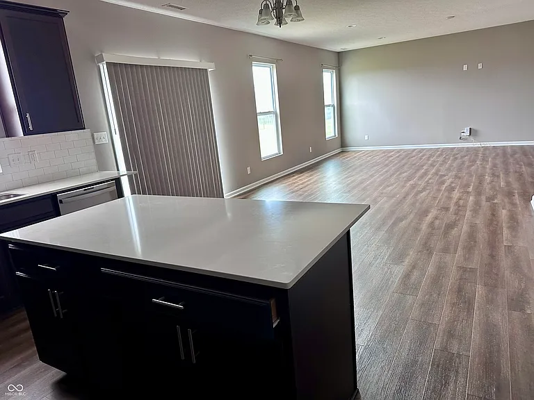 5668 Grosbeak Dr — Photo 11