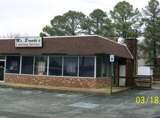 1867 Hollywood Dr, Jackson, TN 38305