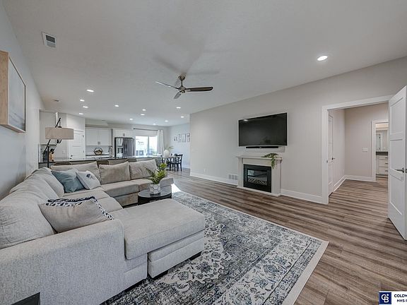 5th image of 5846 S 93rd St
